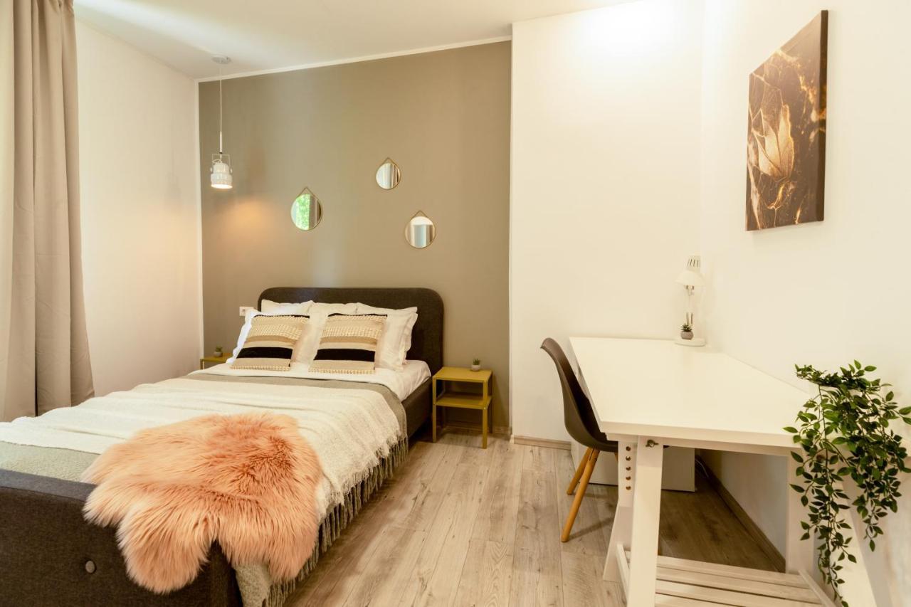 Ideal Stay: Spacious 2Br Apt Near Calea Victoriei Bucharest Exterior photo
